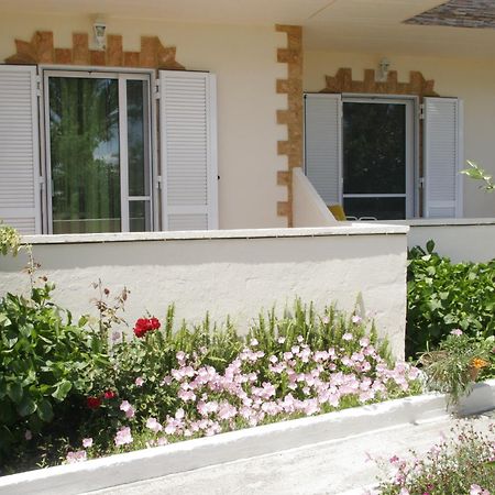 Villa Irida Sarti Luaran gambar