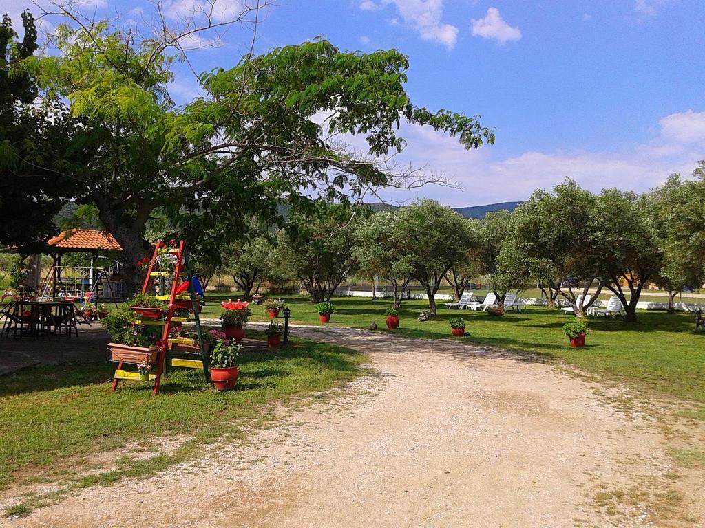 Villa Irida Sarti Luaran gambar