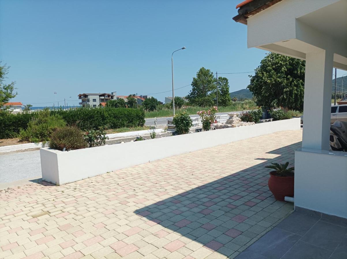 Villa Irida Sarti Luaran gambar